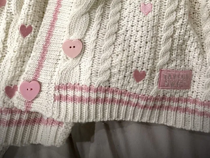 Lover Cardigan Heart Button