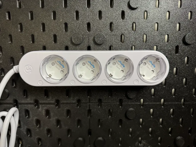 Skandis Shelly Power Strip 4 Gen4 - Minimal Mount