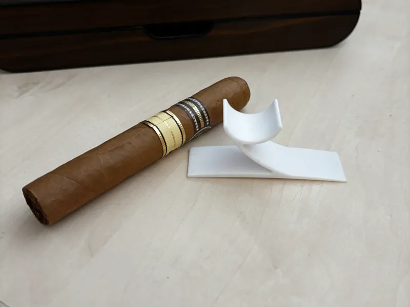 Minimalist and stylish cigar holder/rest