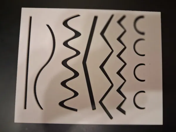 Gabarit d'apprentissage du tracé au crayon
