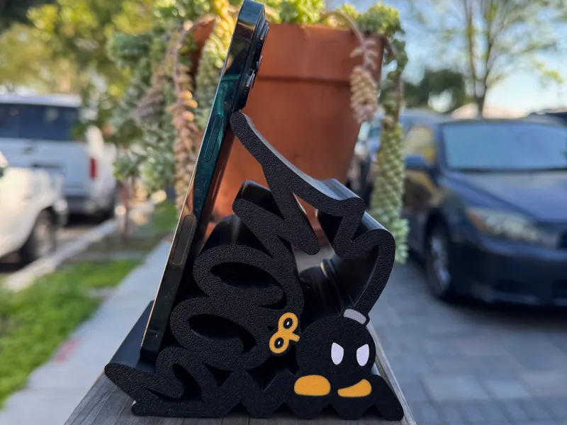 Bob-omb Graffiiti Phone Stand Holder