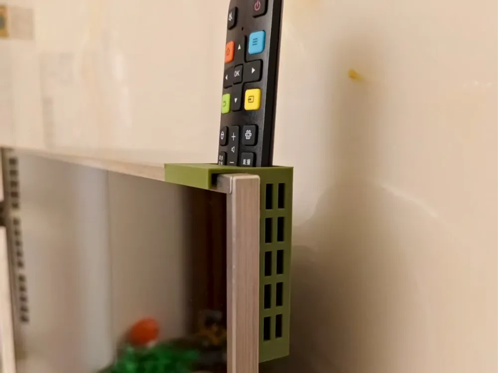 Miniatura 2 do modelo 3D 电视遥控器收纳盒(挂电视上)