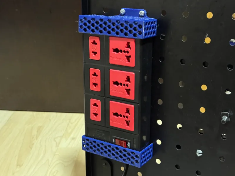 Điện Quang's 6-port power strip pegboard bracket