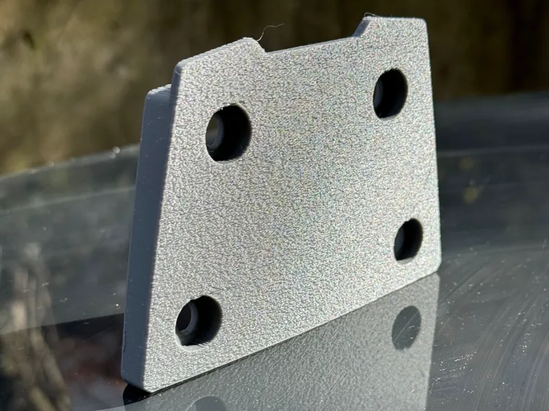 GSX 8SR Licenseplate arm/opening Cover
