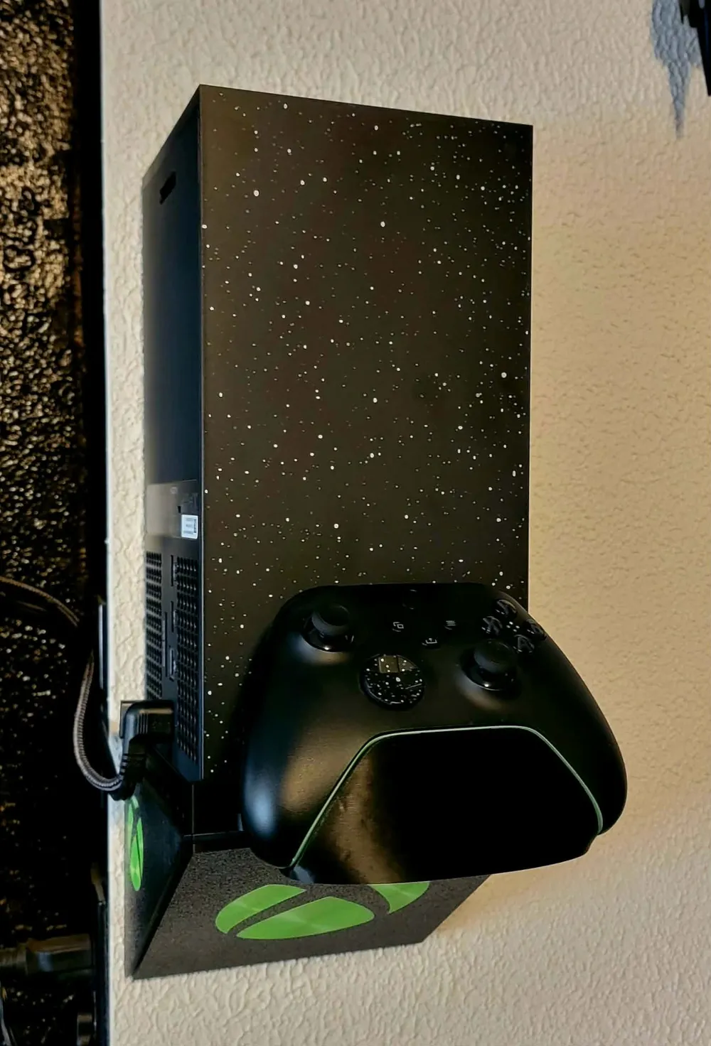 Xbox Base and Controller holder - Free 3D Print Model - MakerWorld