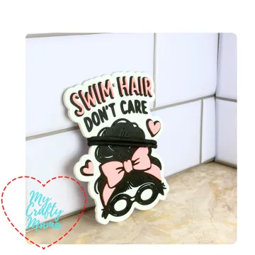 Accesorio para sujetar ligas de cabello: Swim hair dont care hair tie keychain — vista de referencia 4