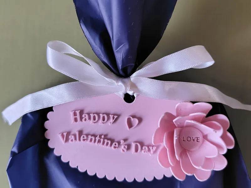 Valentine 3Dカード（ハートの花びらの薔薇）