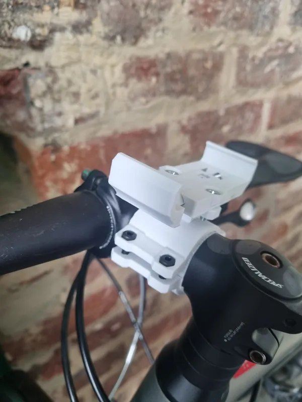Phone mount adapter for specialized sirrus pro