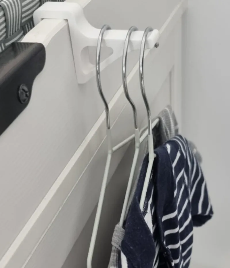 Hanger small