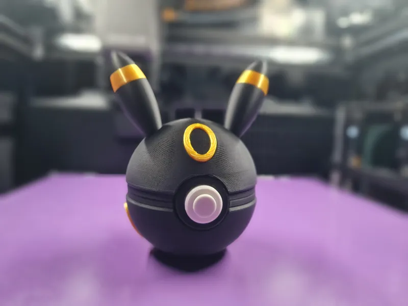 Opening Pokeball - Umbreon