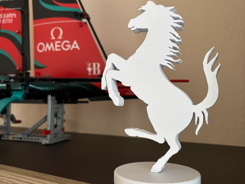 statuetta cavallino rampante