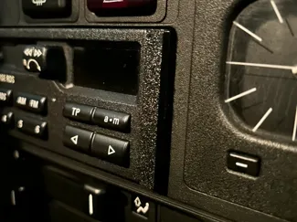 BMW E30 Reverse Radio – Radioblenden 