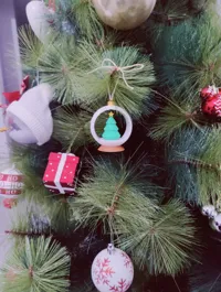 Version 3 Tree ornament