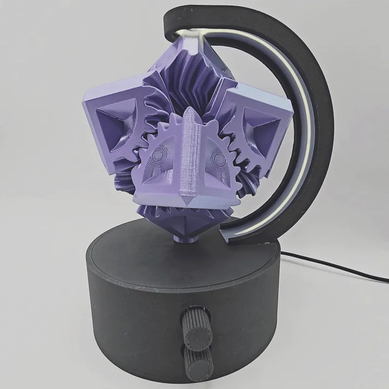 Rotating Gear Lamp Display by FilliFuu MakerWorld: Download Free 3D Models - 3D model önizlemesi