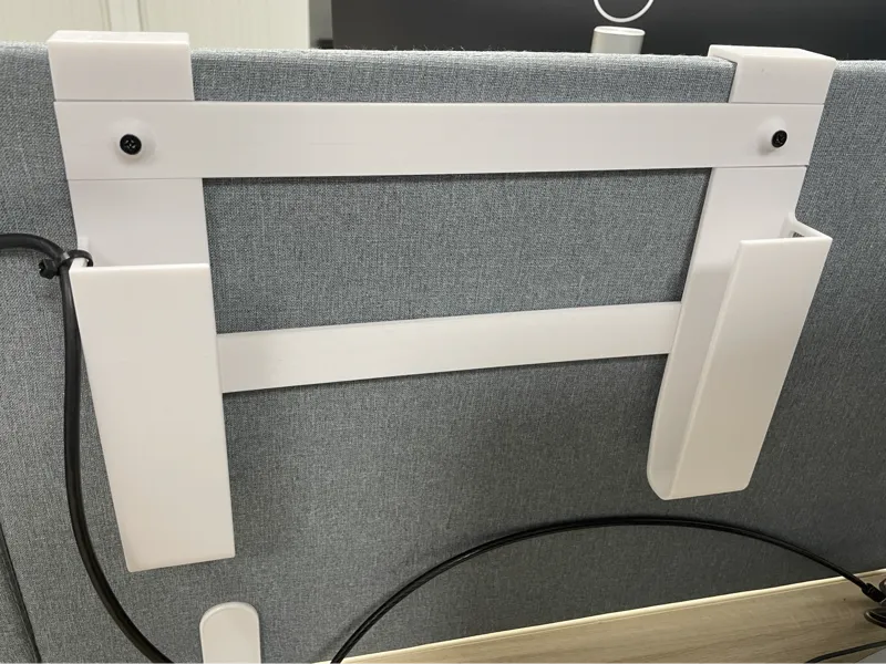 LAPTOP CUBICLE HOLDER