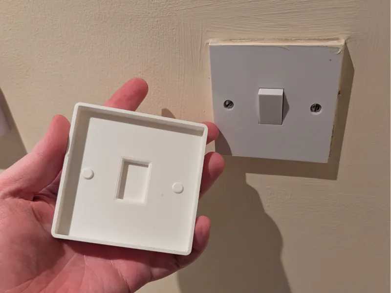 Cover for Single slight switch (UK)