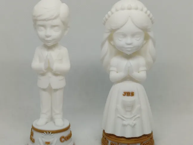 Estatua lembrança comunhão Menina