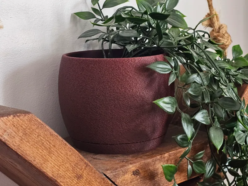 LYS plant pot with threaded drip tray