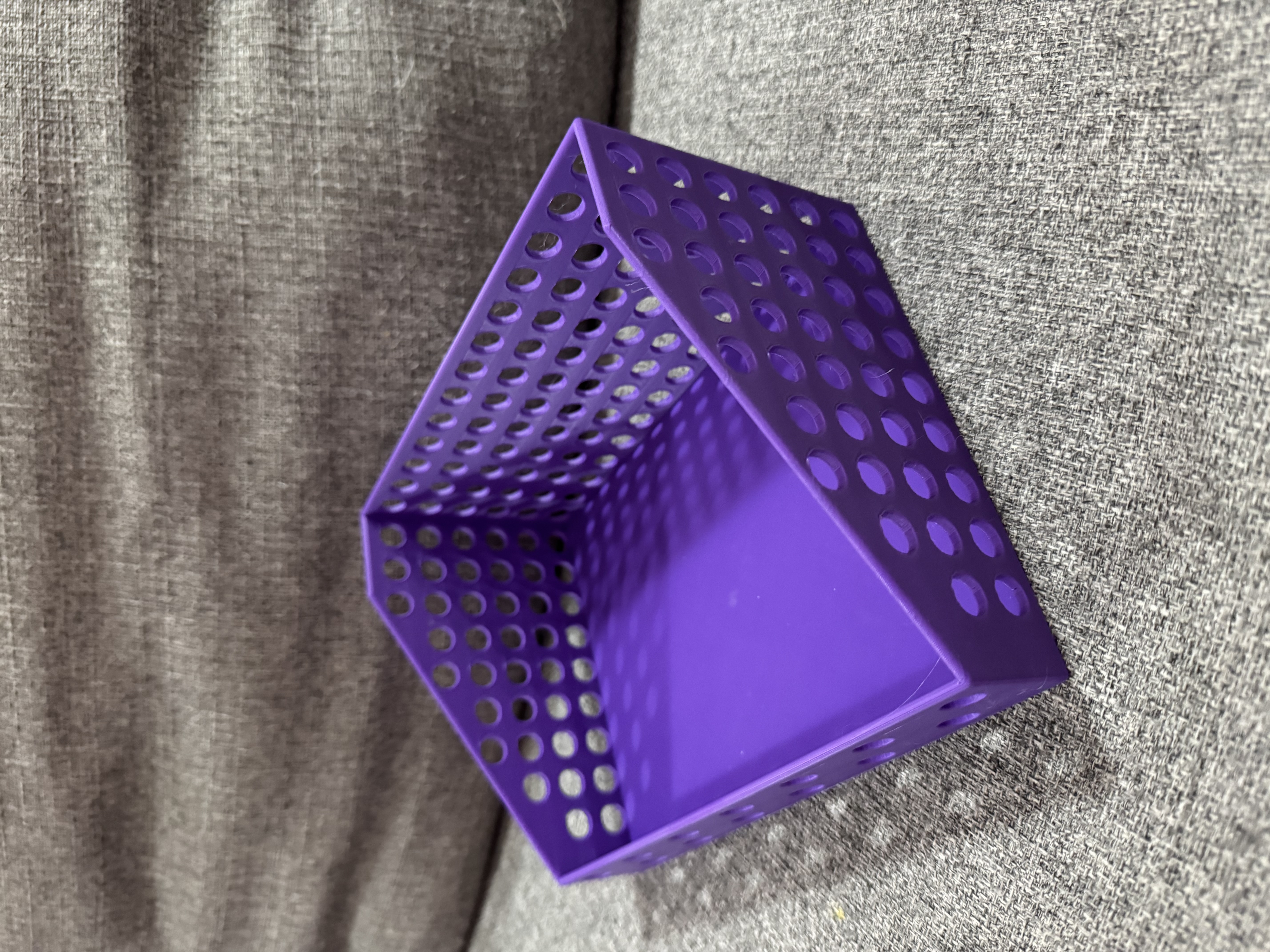 Miniatura 2 do modelo 3D Storage Bin