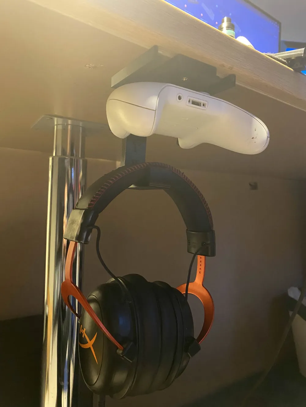 Xbox Headset and Controller Holder - Free 3D Print Model - MakerWorld