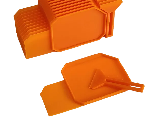 Glue spatulas with trays for epoxy resin
