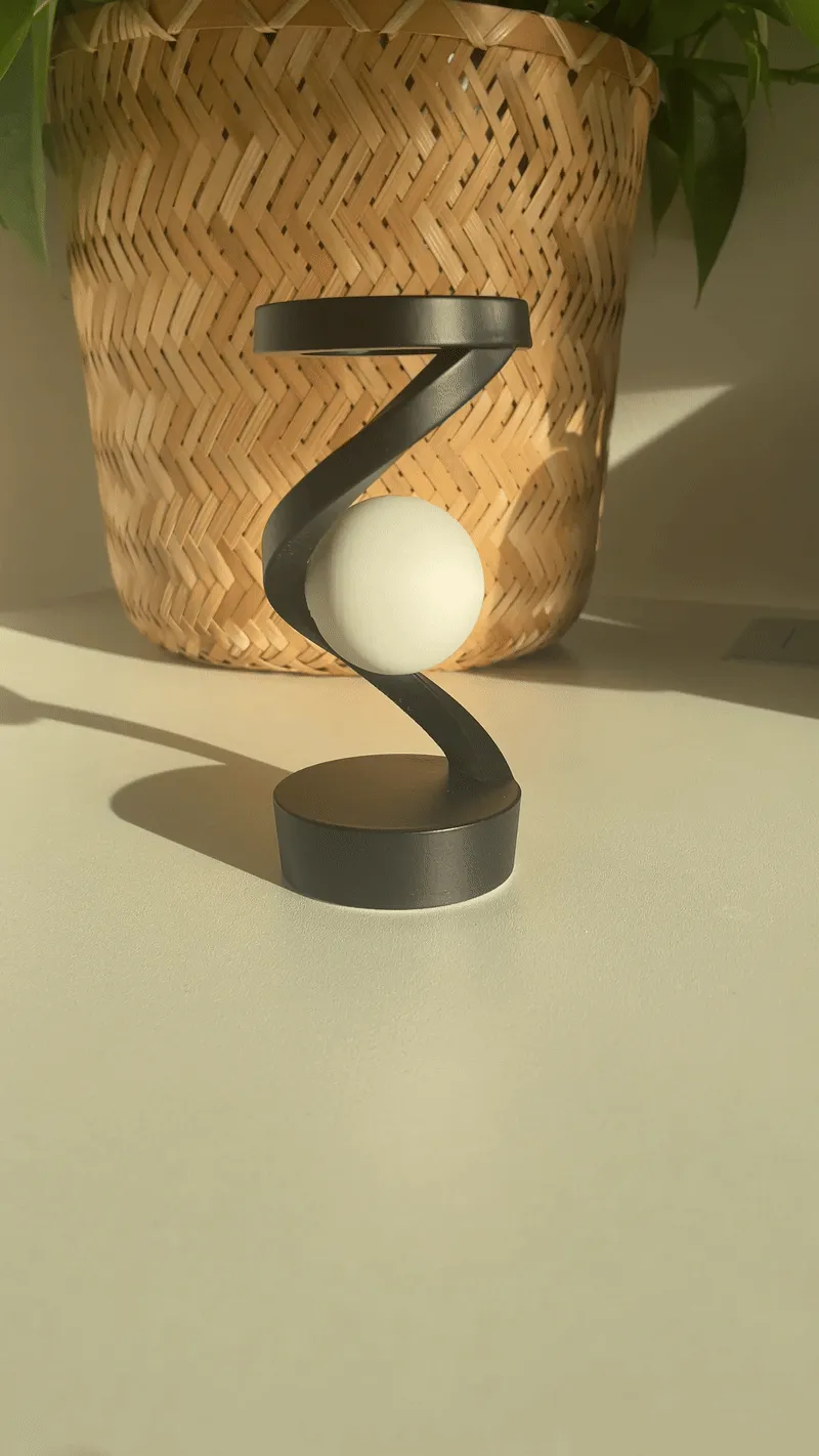 Optical illusion desk spinner view 2