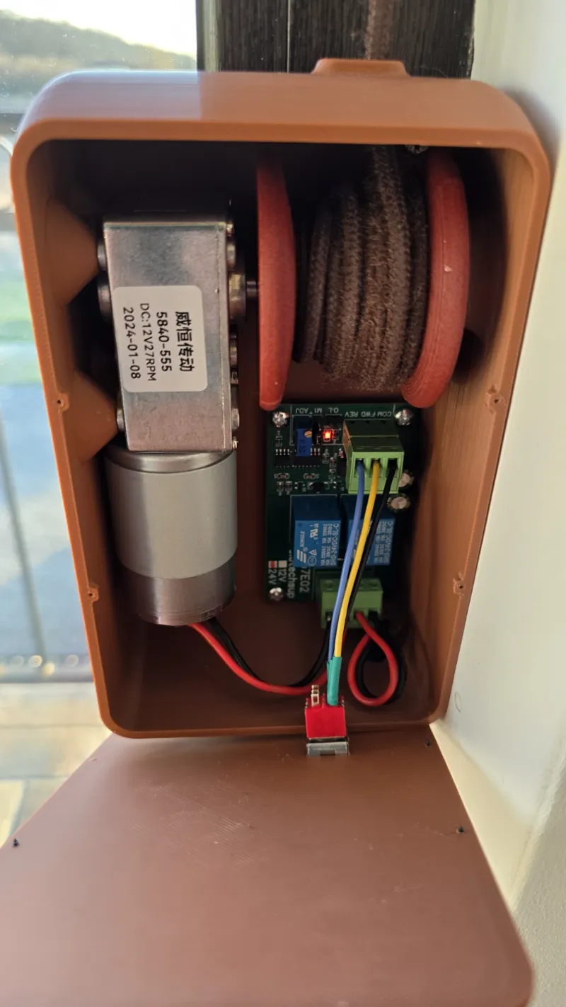 Exterior blinders automatic control 