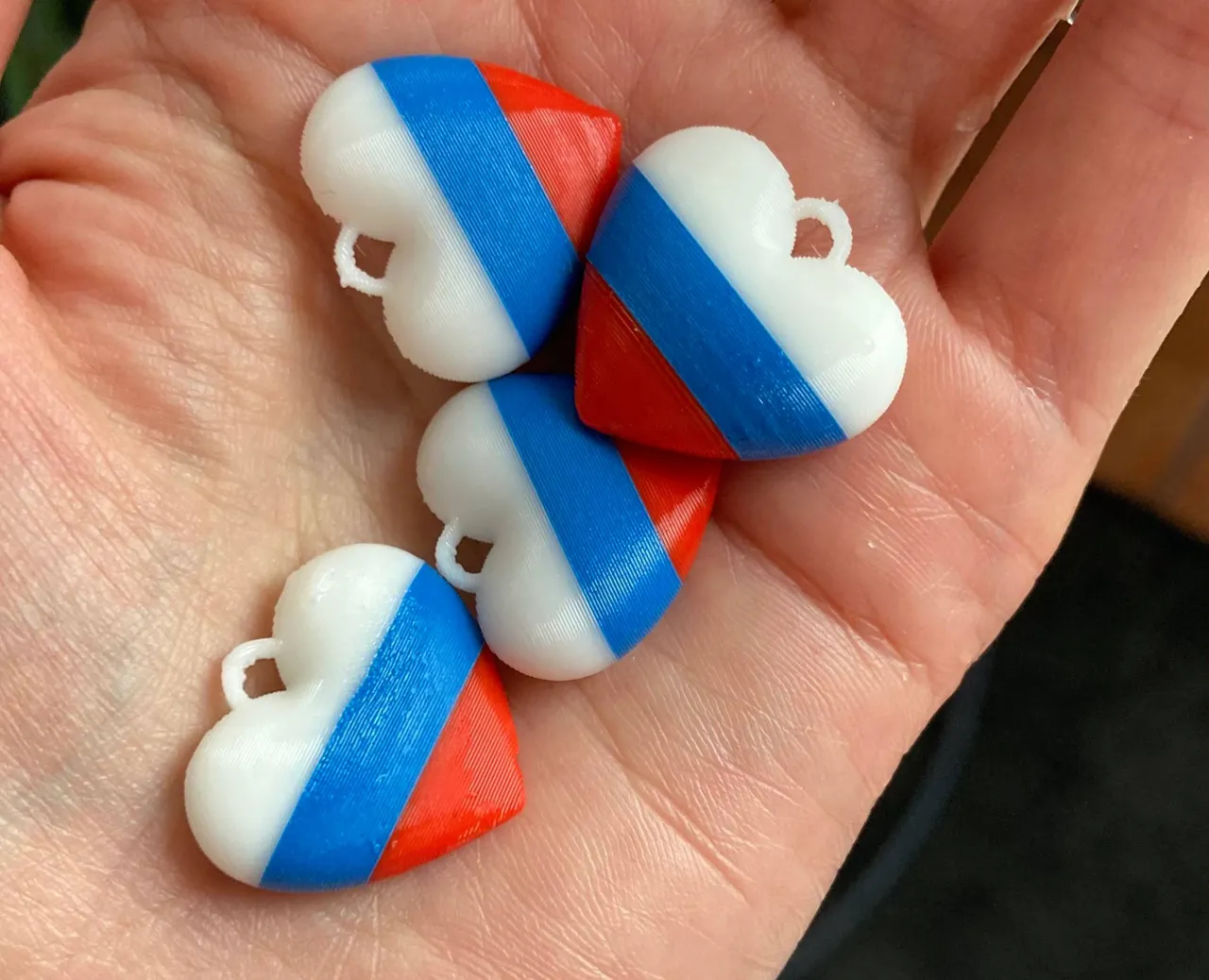 Three-color heart shaped earrings view 2