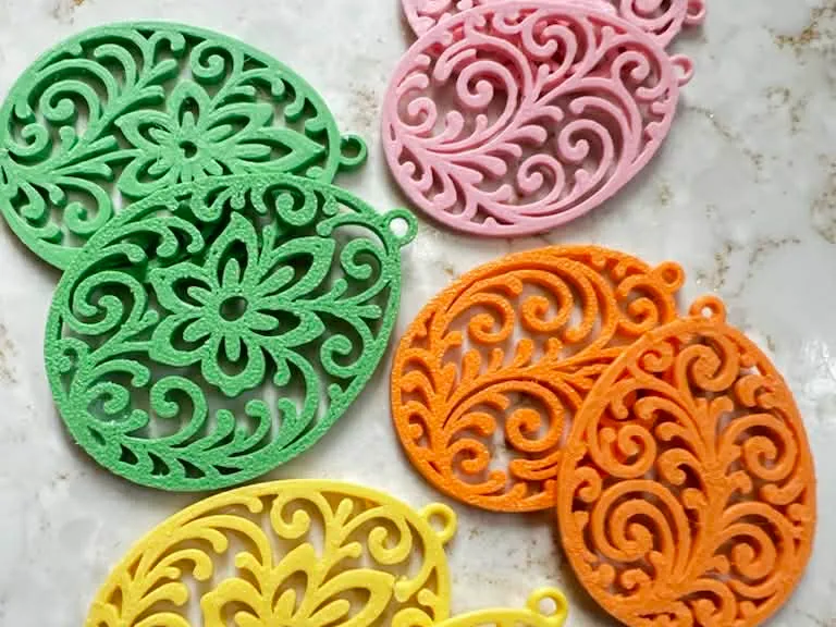 Boucles d'oreilles œuf de Pâques ajouré