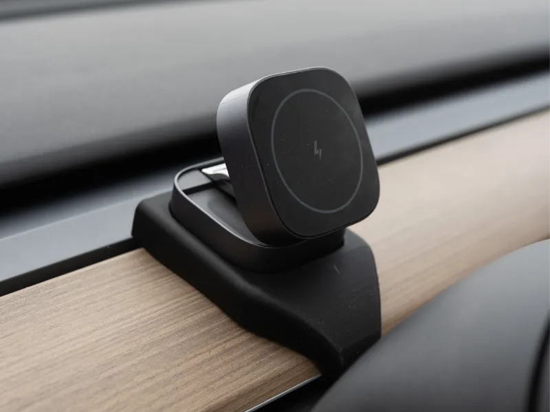 UGREEN MagFlow mount for Tesla model Y V2