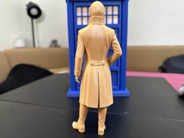 Figura decorativa: Rogue – Jonathan Groff Doctor Who Figure 1:10 — vista de referencia 3