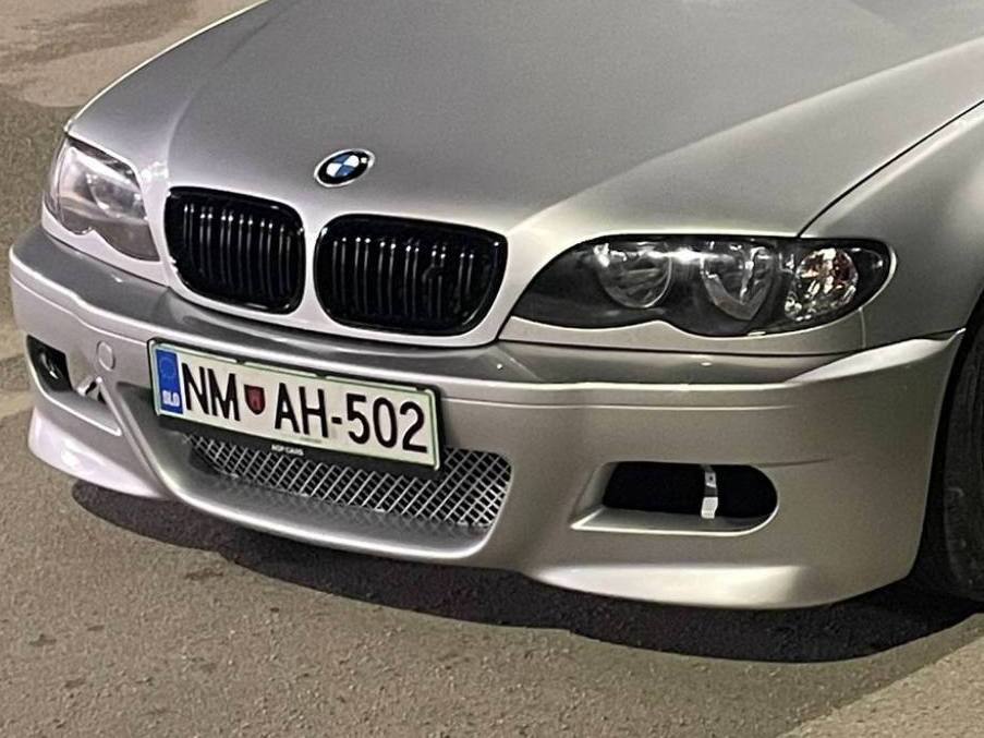 BMW E46 front bumper support / mounting bracket