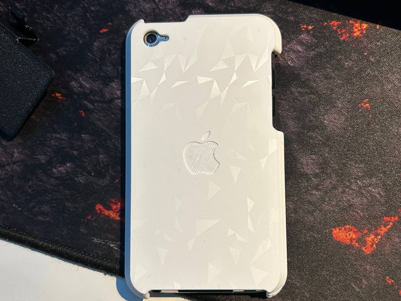 Cover iPod touch di 4ª generazione Apple logo 