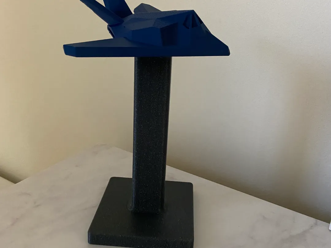 Support pour maquette d'avion F-117