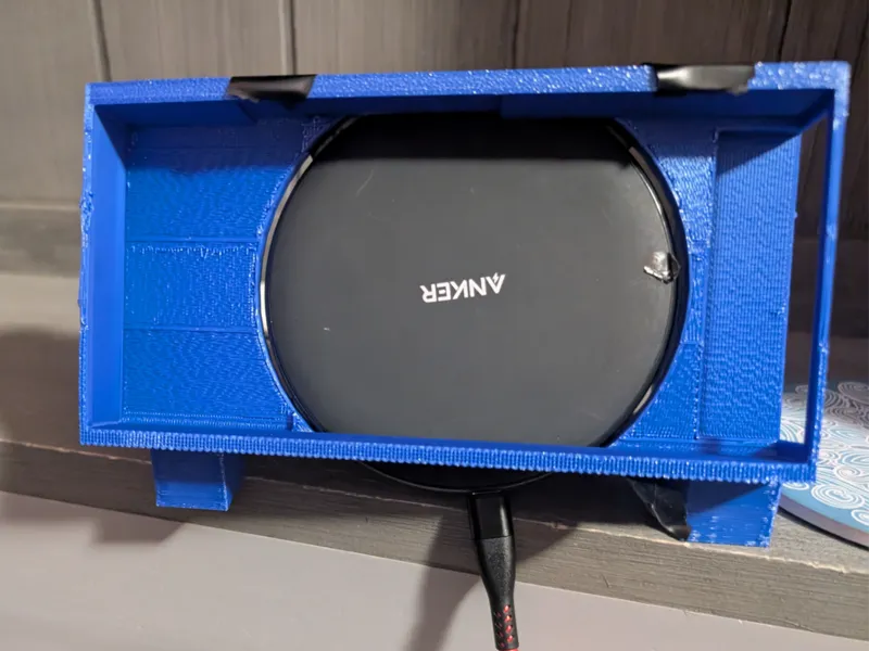 pixel 8 phone stand/charger V2