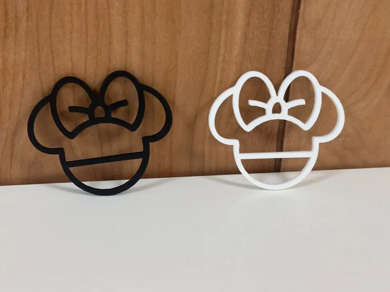Minnie Mouse Shirt Clip