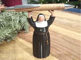 Stiftehalter Nonne
