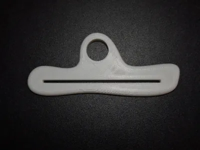 Squeezy - the toothpaste squeezer