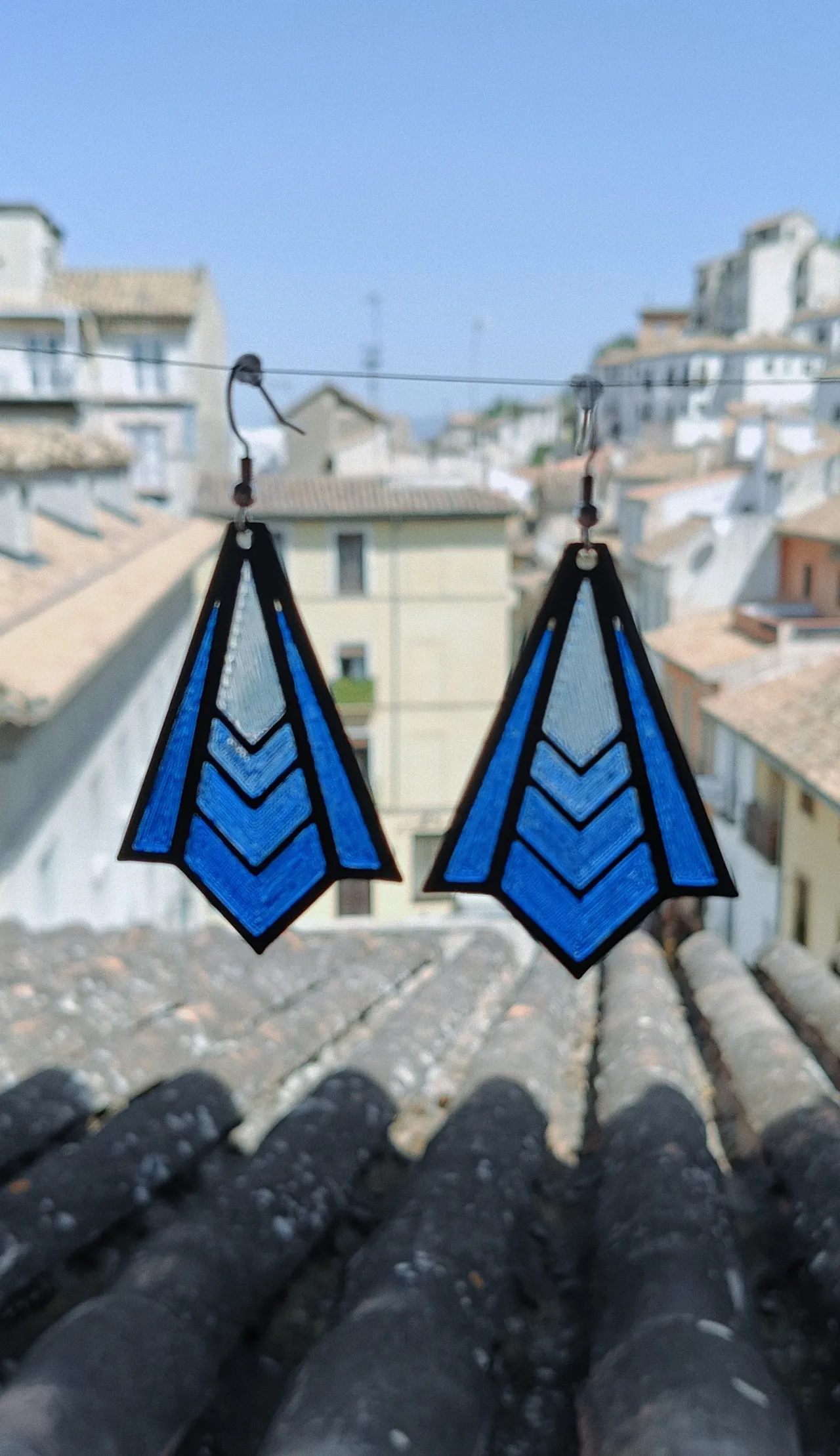 Art Déco earring view 3