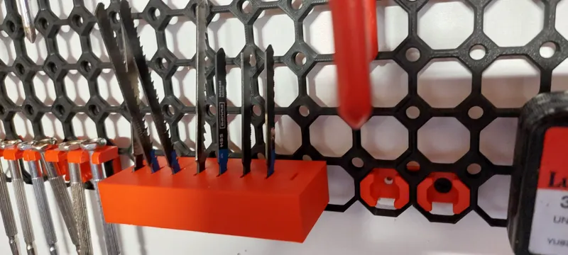 jigssaw holder for multiboard