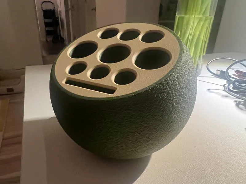 Mossy Orbit Pen Stand