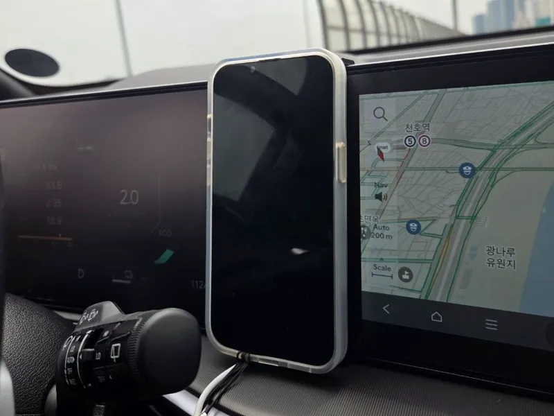 Sorento MQ4 Phone Holder