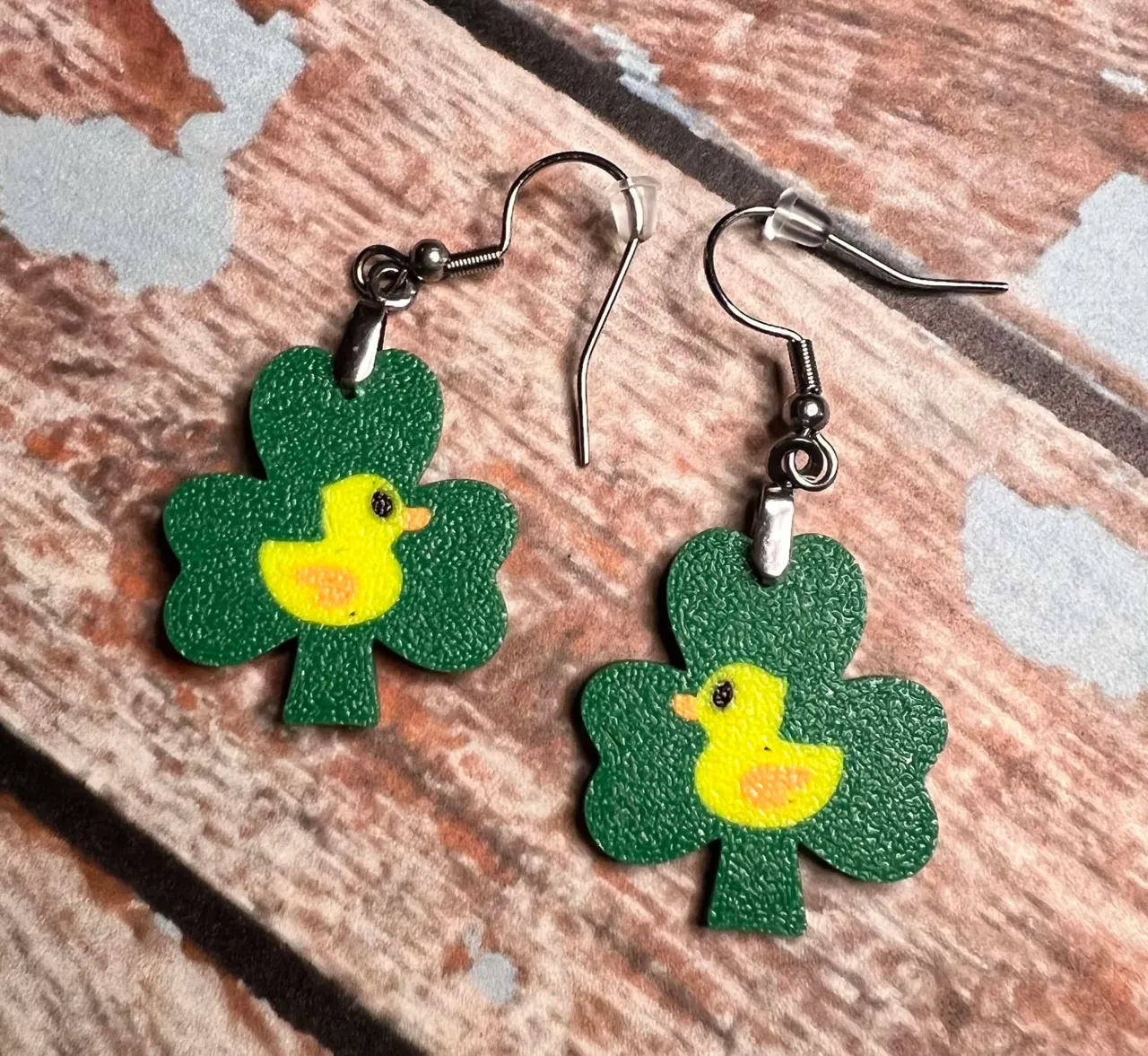 shamrockduckearringsolid view 3
