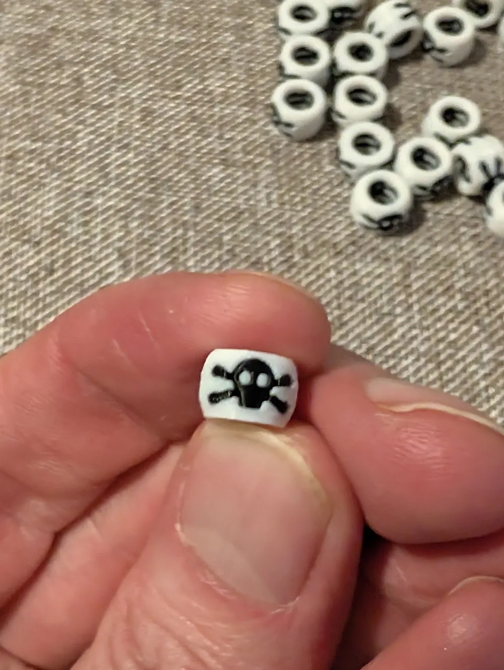 Designing Bone Skull and cross bone pony bead - Free 3D Print Model - MakerWorld