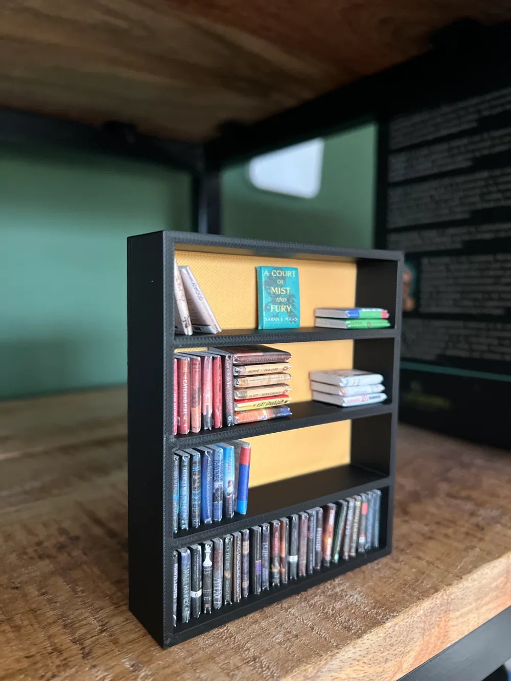 Miniature Bookshelf by Robin MakerWorld