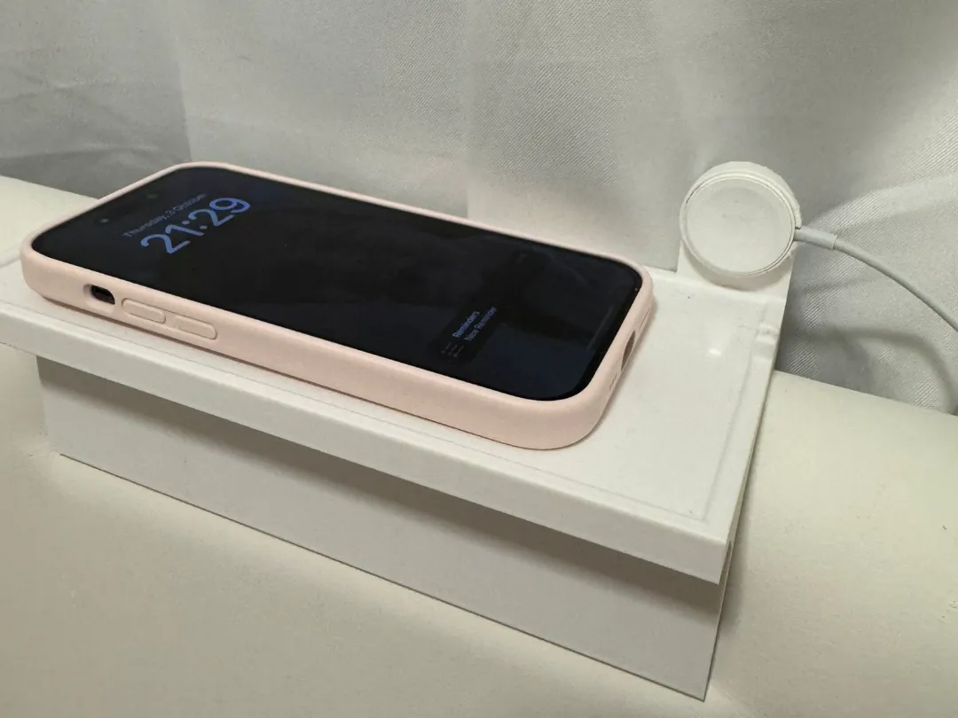 Support de lit pour téléphone et Apple Watch