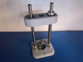 Electric drill drilling bracket   手电钻垂直打孔支架