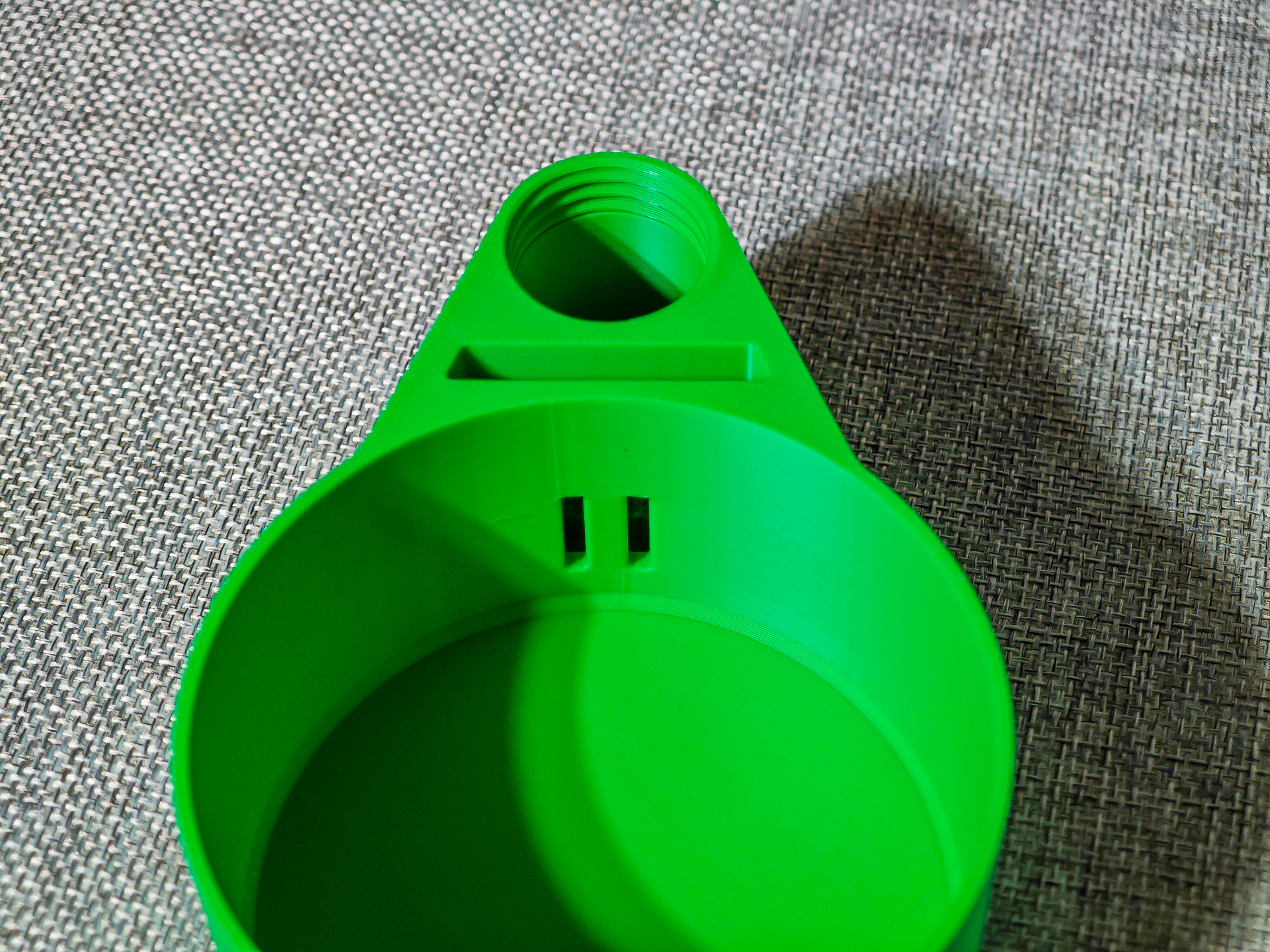 Miniatura 1 do modelo 3D 宠物饮水器