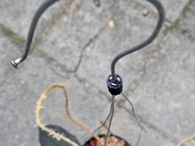wire hanger putter together-er 