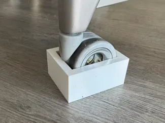 电脑椅的轮锁止模块 Chair wheel blocker/ Stopper